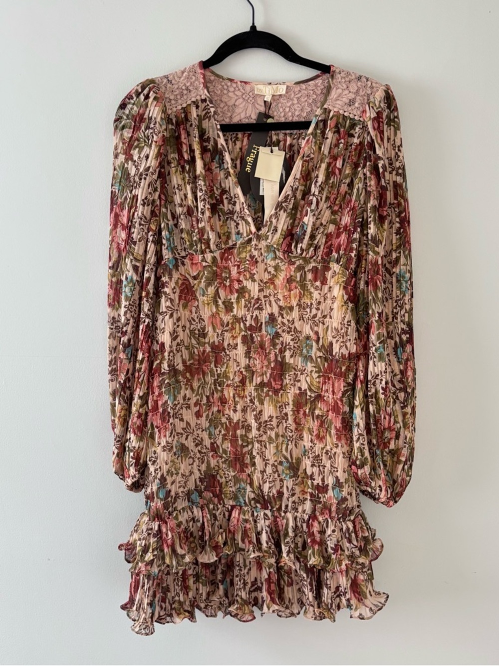 ByTimo NWT Floral Tiered Plisse Mini Dress Long Sleeve V-Neck Lace Ruching
